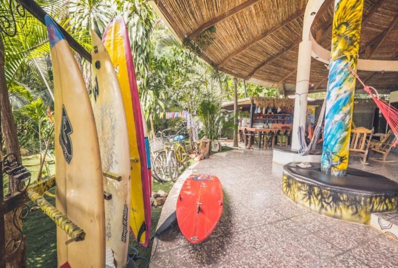 Pura Vida Hostel Tamarindo Buitenkant foto
