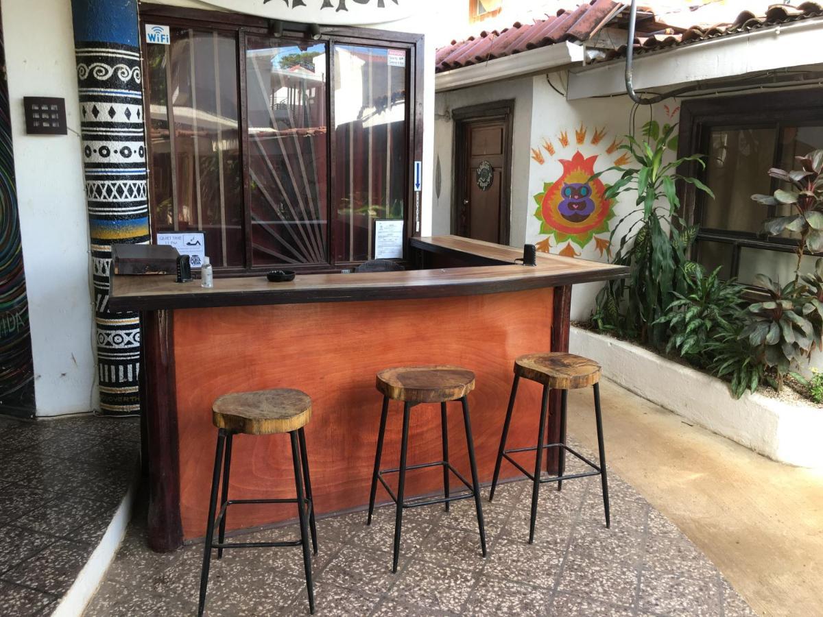 Pura Vida Hostel Tamarindo Buitenkant foto
