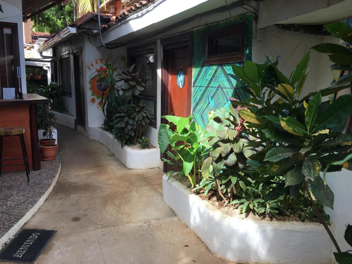 Pura Vida Hostel Tamarindo Buitenkant foto