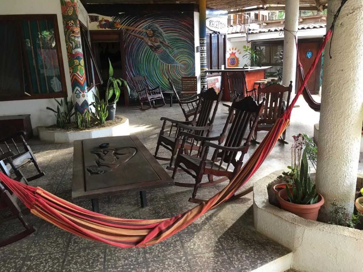 Pura Vida Hostel Tamarindo Buitenkant foto