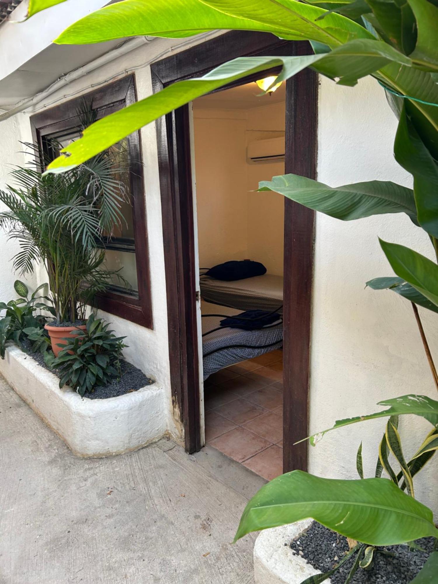 Pura Vida Hostel Tamarindo Buitenkant foto